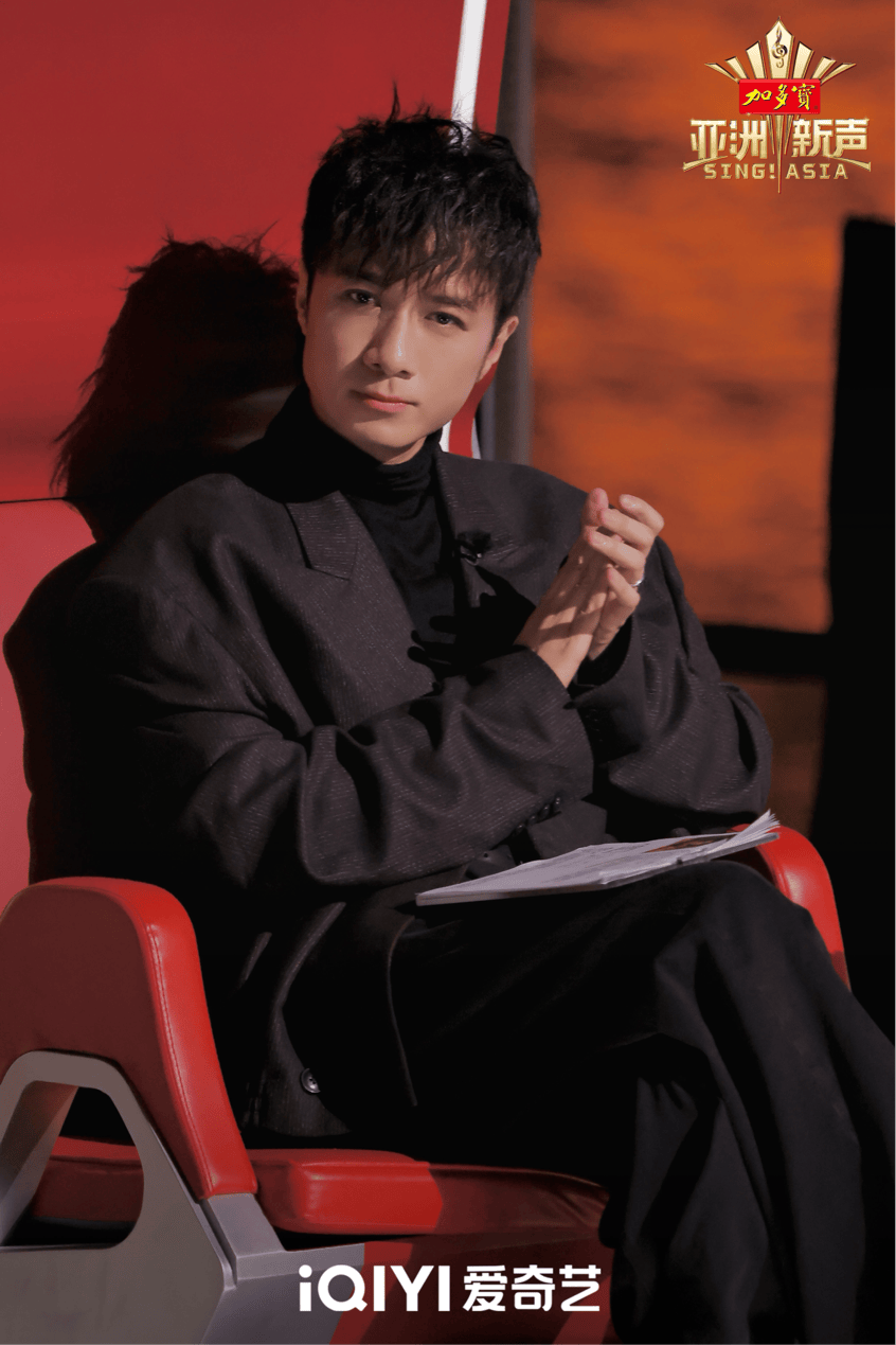 古巨基《亚洲新声》香港站精彩上演 粤语重现《飘雪》唤醒港乐DNA