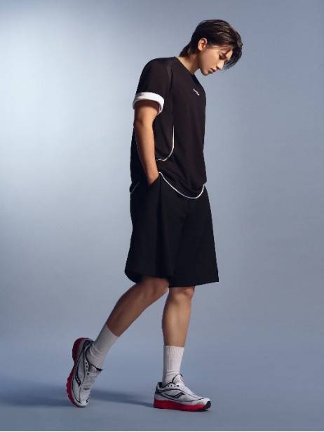 【新闻稿】Saucony索康尼携手品牌代言人蔡徐坤推出 KINVARA 1 系列539.jpg